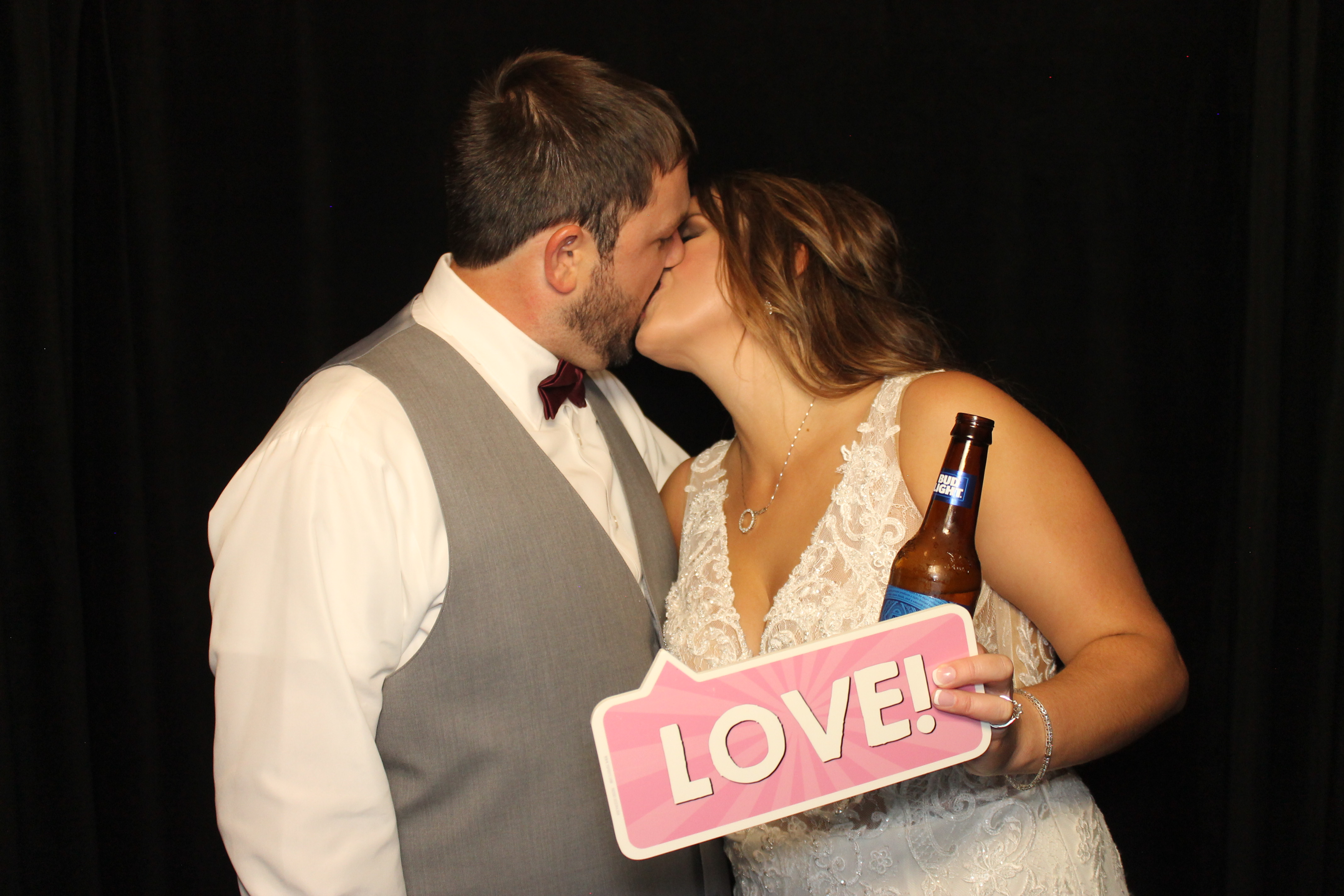 Christine Cosby Wedding Reception | View more photos from the event at gallery.photoboothcincy.com/u/PhotoBoothCincy/Christine-Cosby-Wedding-Reception